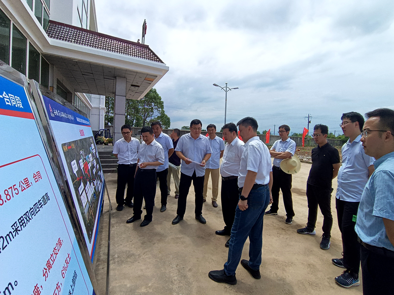 省鐵投公司副總經(jīng)理、蕪銅公路公司、皖江公司董事長劉允超一行到銅商高速項目調研指導工作1
